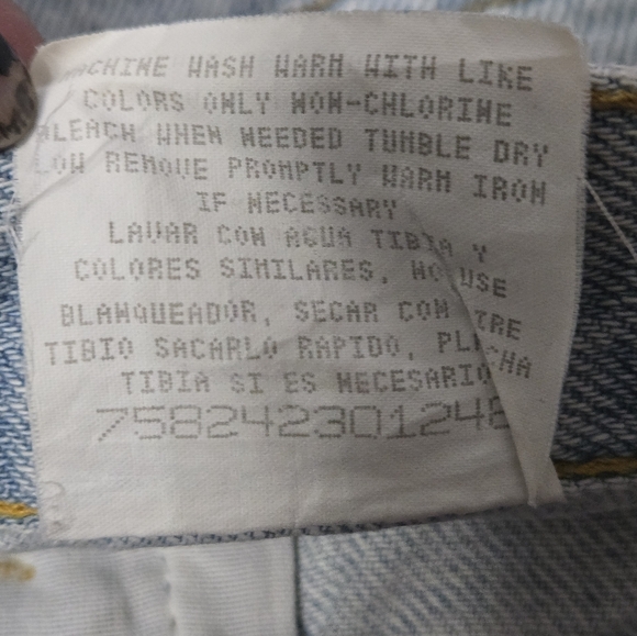 Y2k vintage style light wash womens jean shorts - Picture 7 of 8